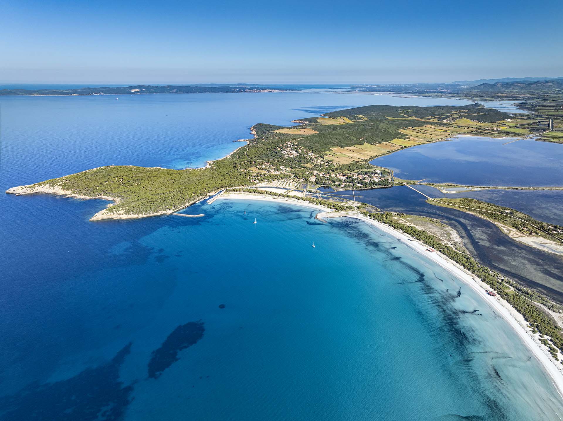 Veduta aerea di Porto Pino