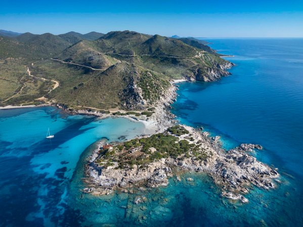 Punta Molentis nel sud della sardegna.