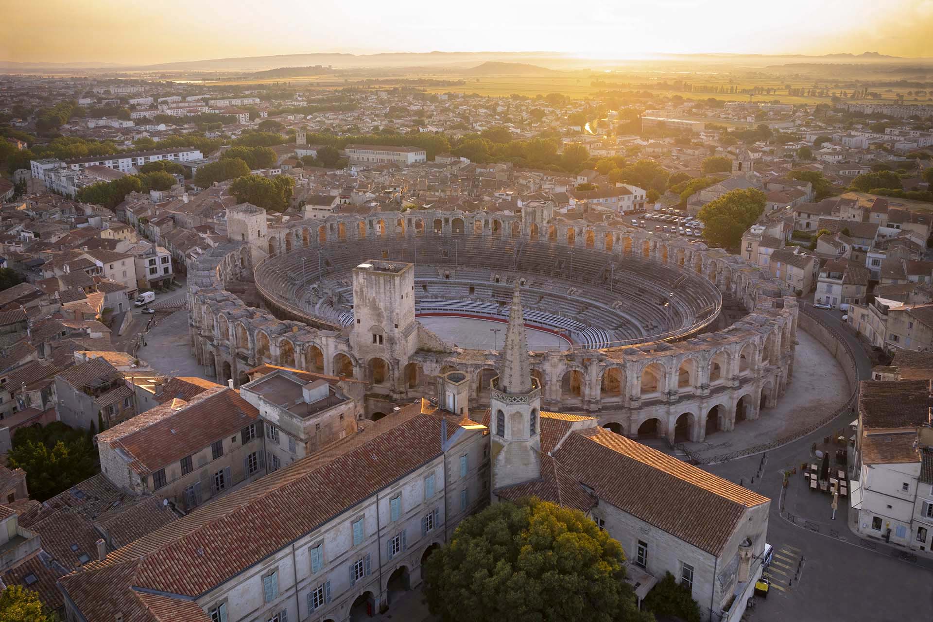 Dall’Anfiteatro Romano a Frank Gehry: Il fascino senza tempo di Arles.