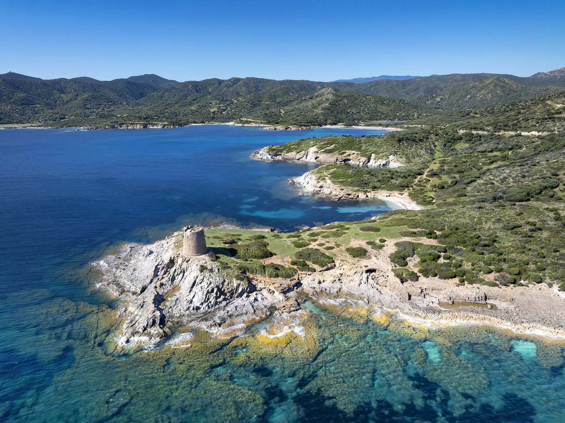 Torre di Piscinni: La Sentinella Solitaria del Sud Sardegna.