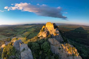 Il Castello di Acquafredda domina la Valle del Cixerri nel sud della Sardegna.