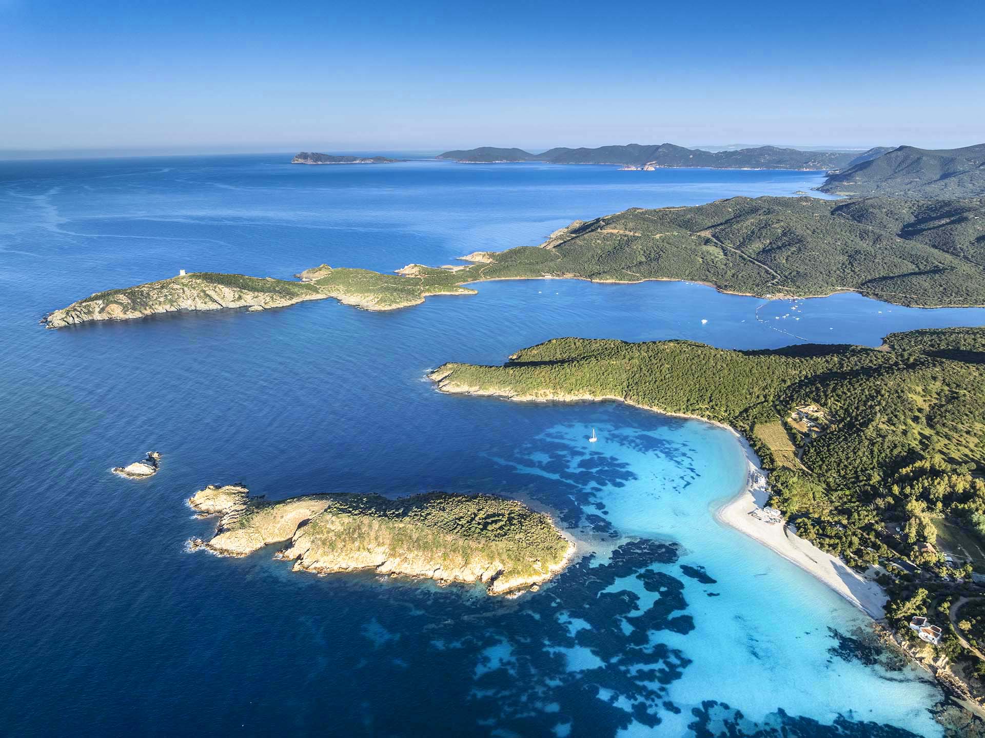 Guida alla Costa del Sud in Sardegna: Alla Scoperta della Spiaggia di Tuerredda.