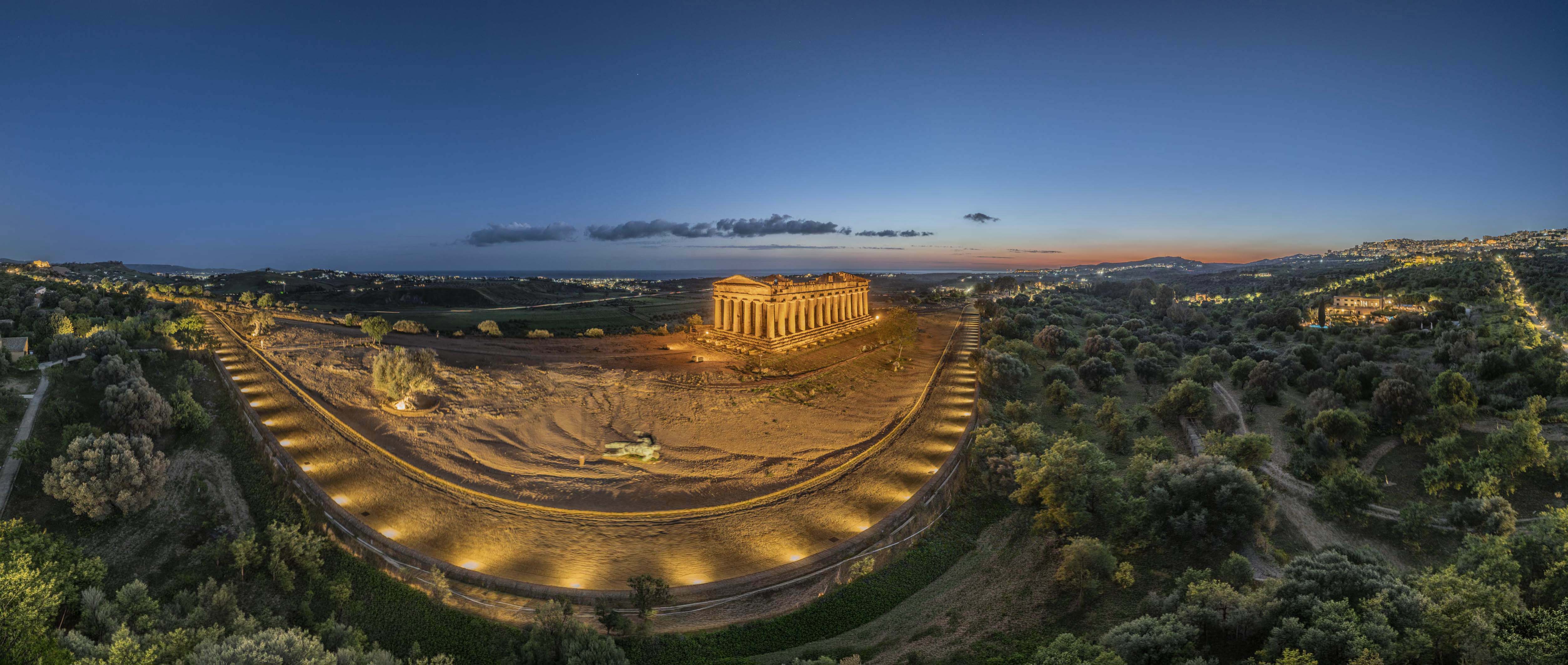 l Crepuscolo degli Dei: L’Eterna Armonia della Valle dei Templi tra Storia e Turismo d’Élite