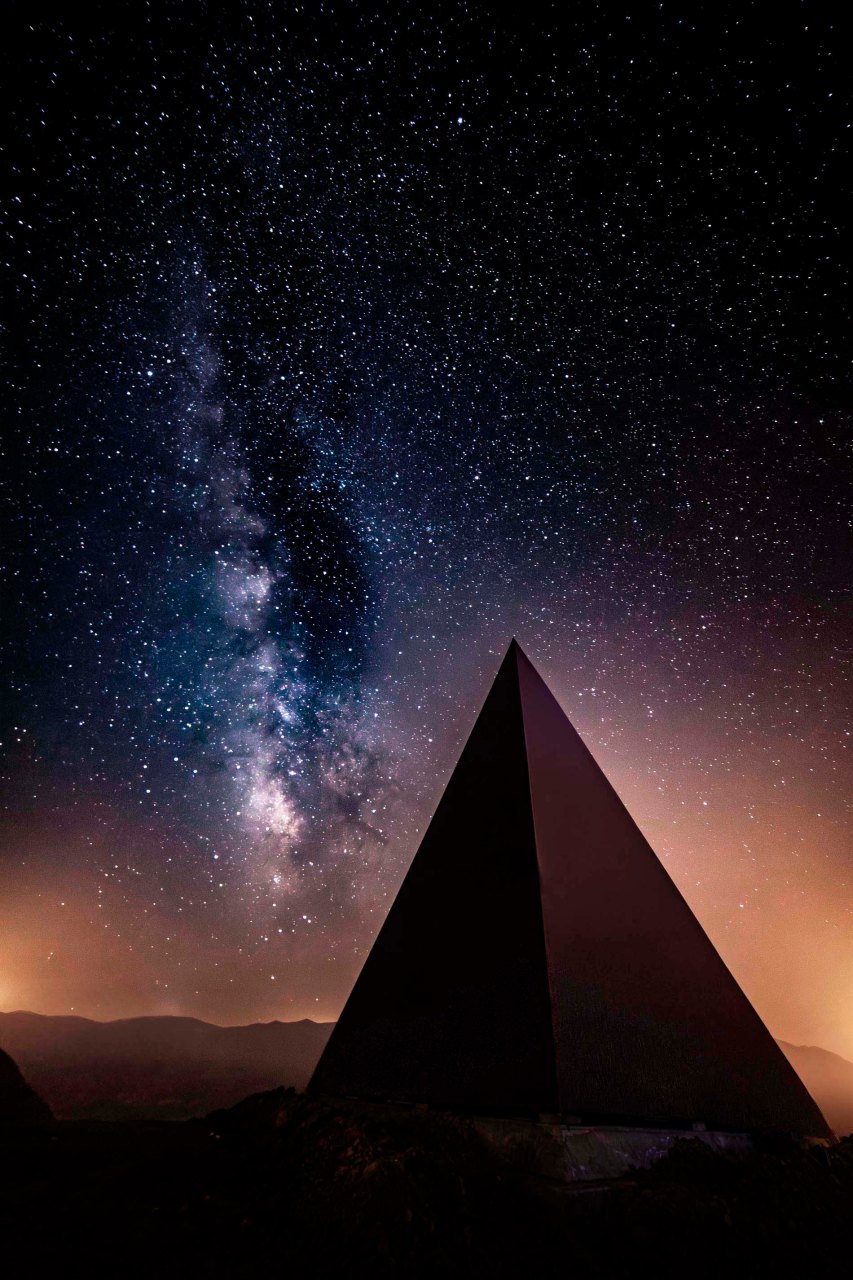 Astrofotografia della Piramide del 38° Parallelo a Motta d'Affermo