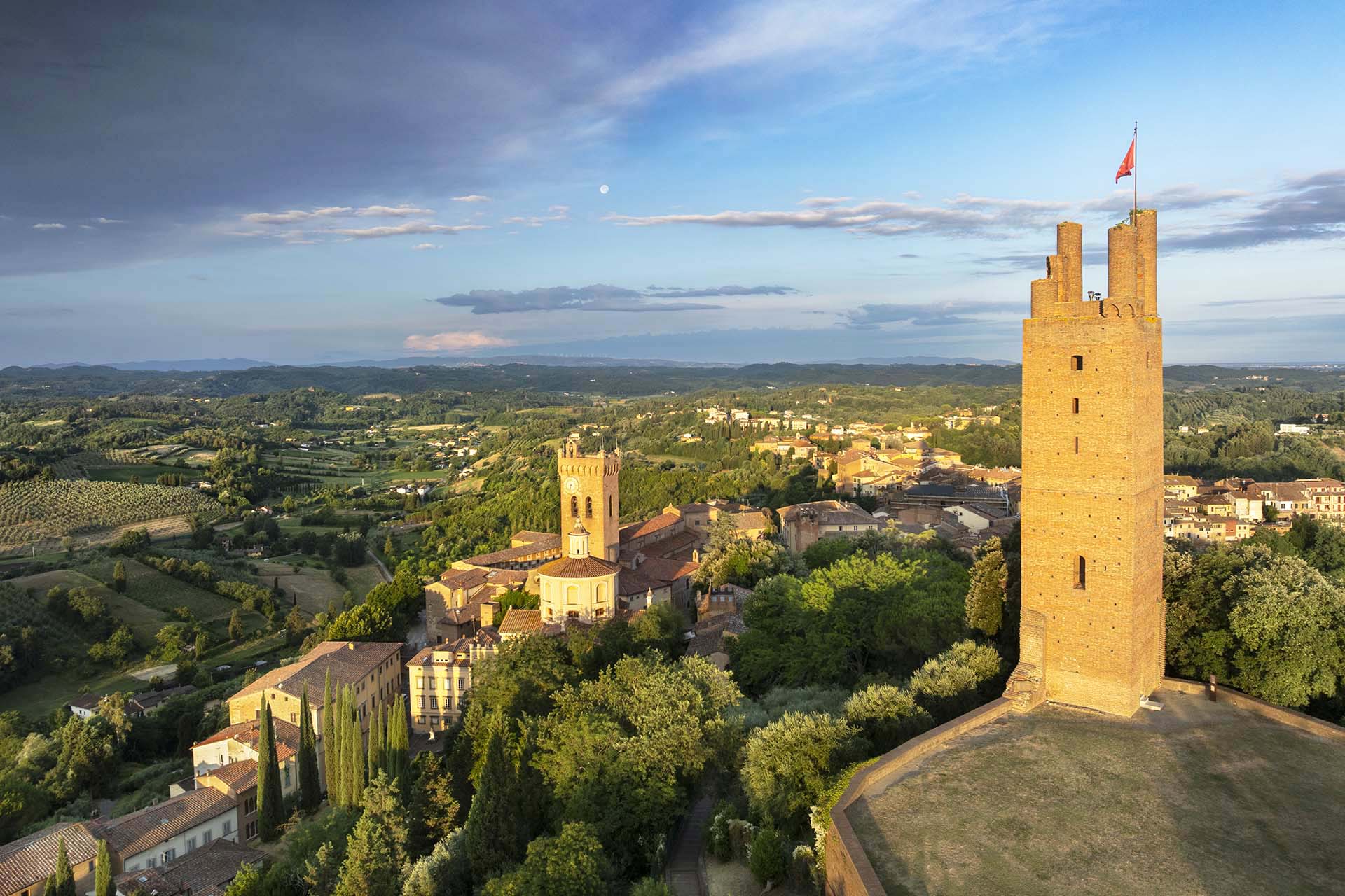 La Rocca di Federico II domina San Miniato.