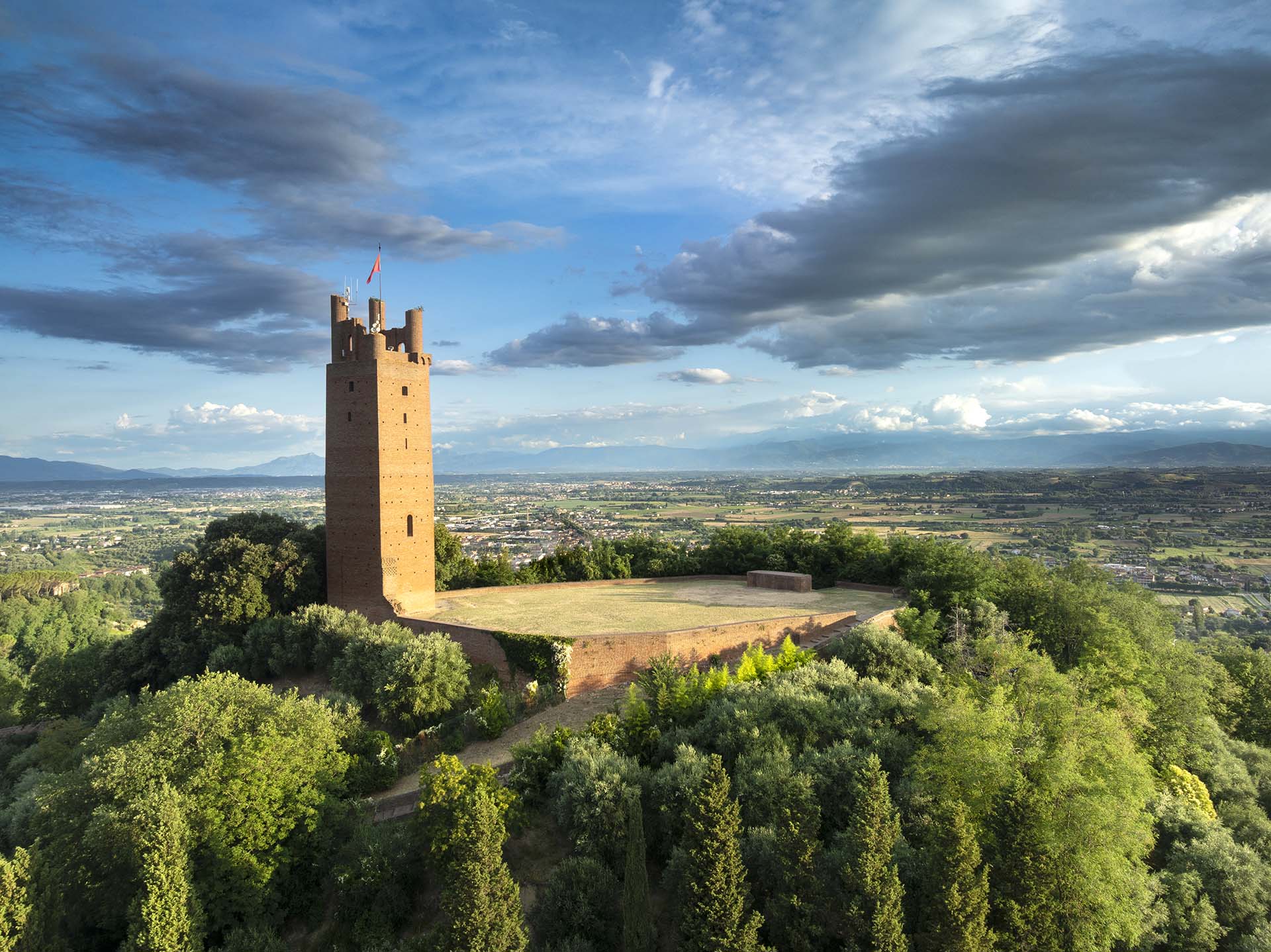 La Torre di Federico II a San Miniato.