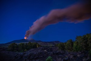 SAFF9399 - Etna, un respiro notturno di fuoco