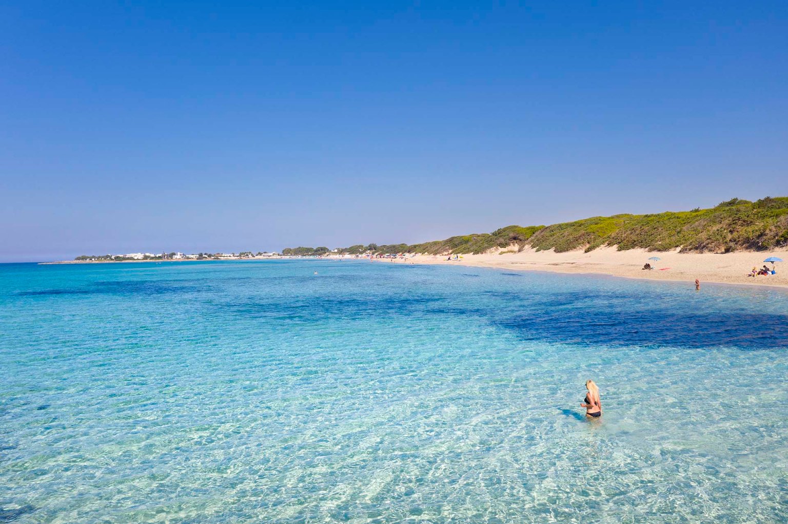 Il mare e la spiaggia di Punta Prosciutto a Porto Cesareo.