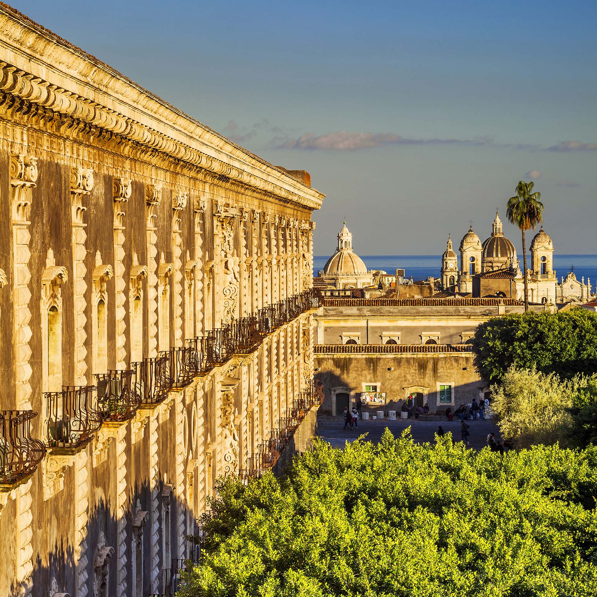 SIM-431289 - Geometrie barocche - Il Monastero dei Benedettini e lo skyline di Catania
