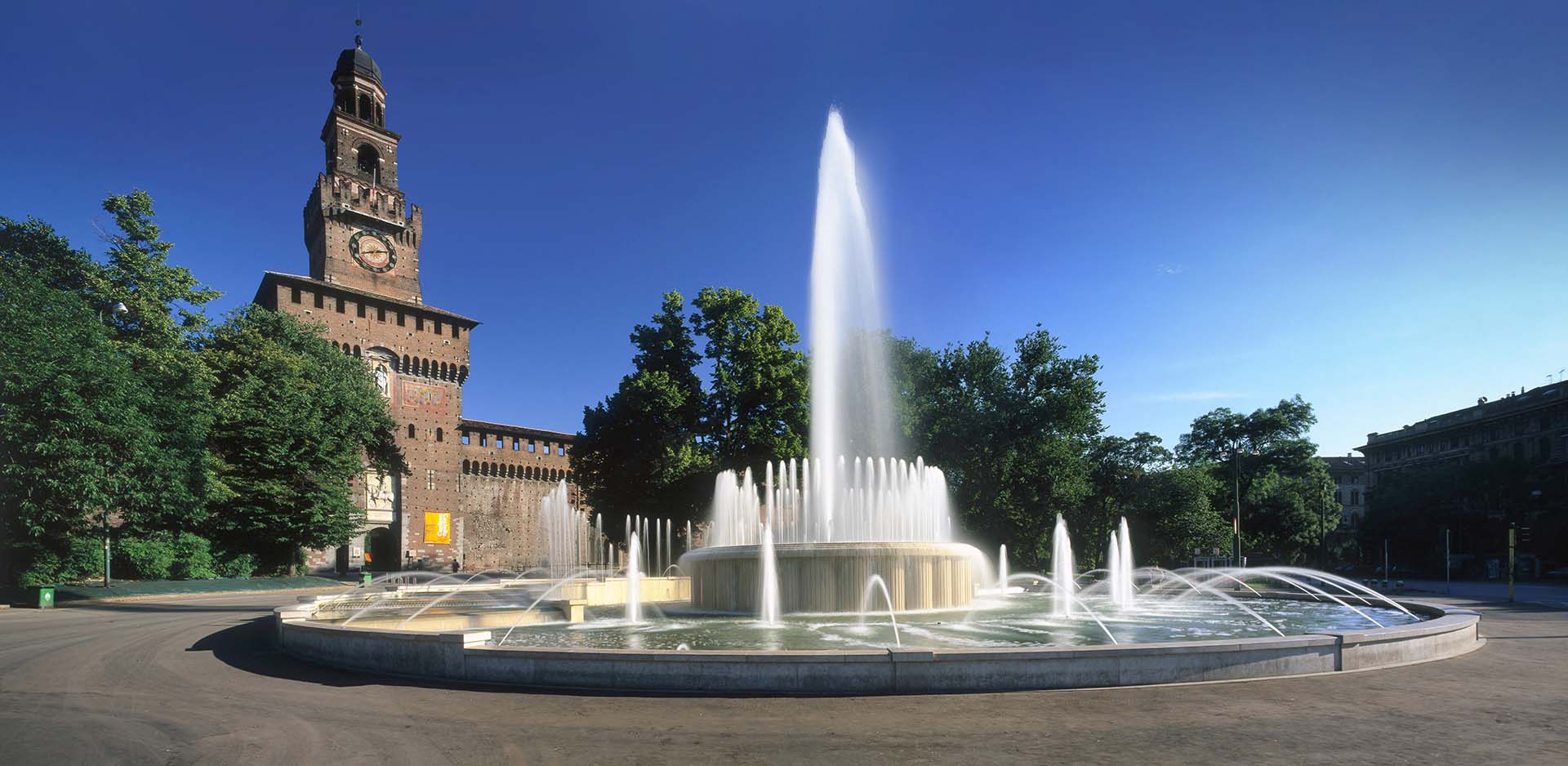 La fontana del Castello Sforzesco di Milano.