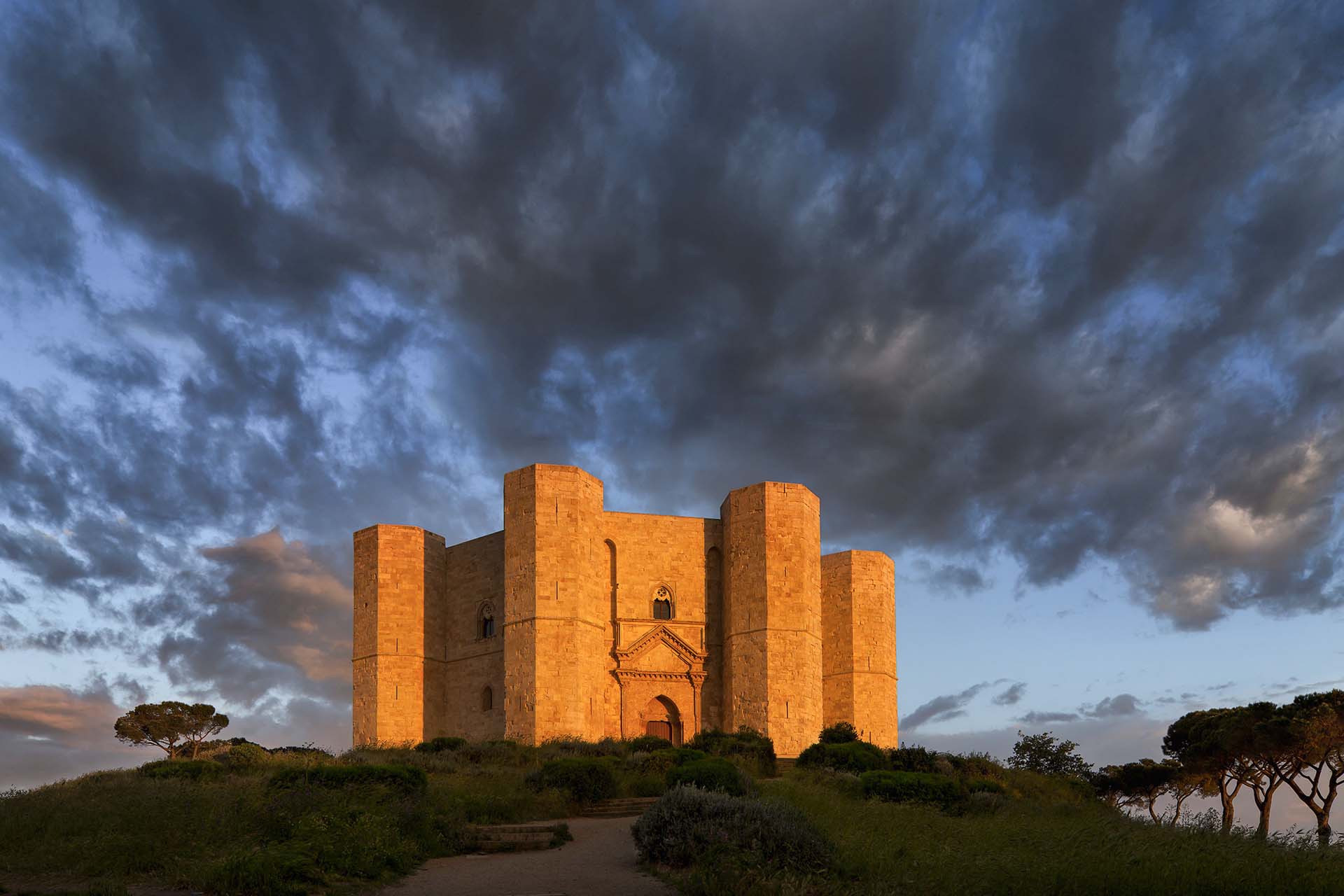 Castel del Monte in Puglia.