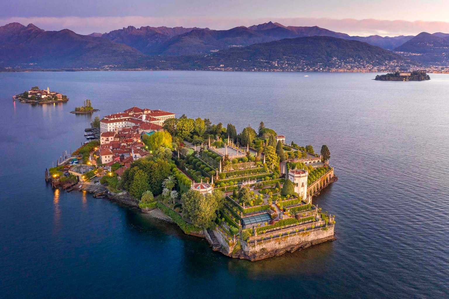 l'Isola Bella, una delle meraviglie delle Isole Borromee sul Lago Maggiore, situata nel comune di Stresa in Piemonte