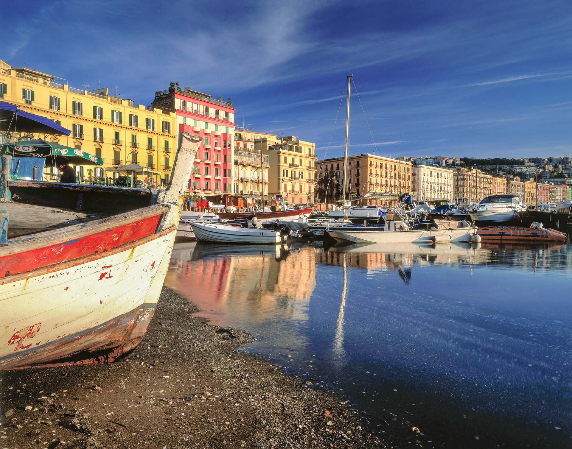 Il porticciolo di Mergellina a Napoli.