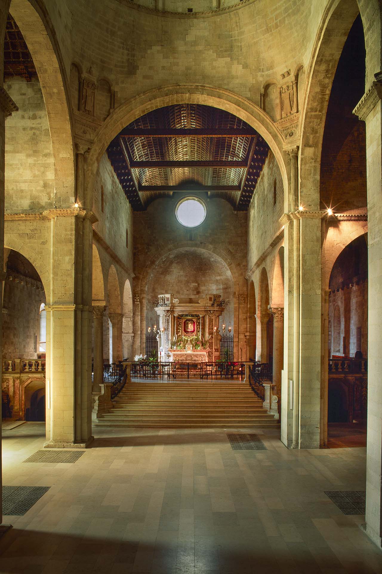 Interno di San Ciriaco Duomo di Ancona.