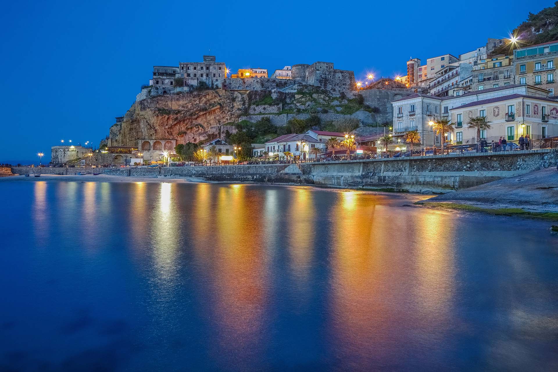 SIM-774023 - La Marina di Pizzo Calabro, atmosfera serale e riflessi sul mare