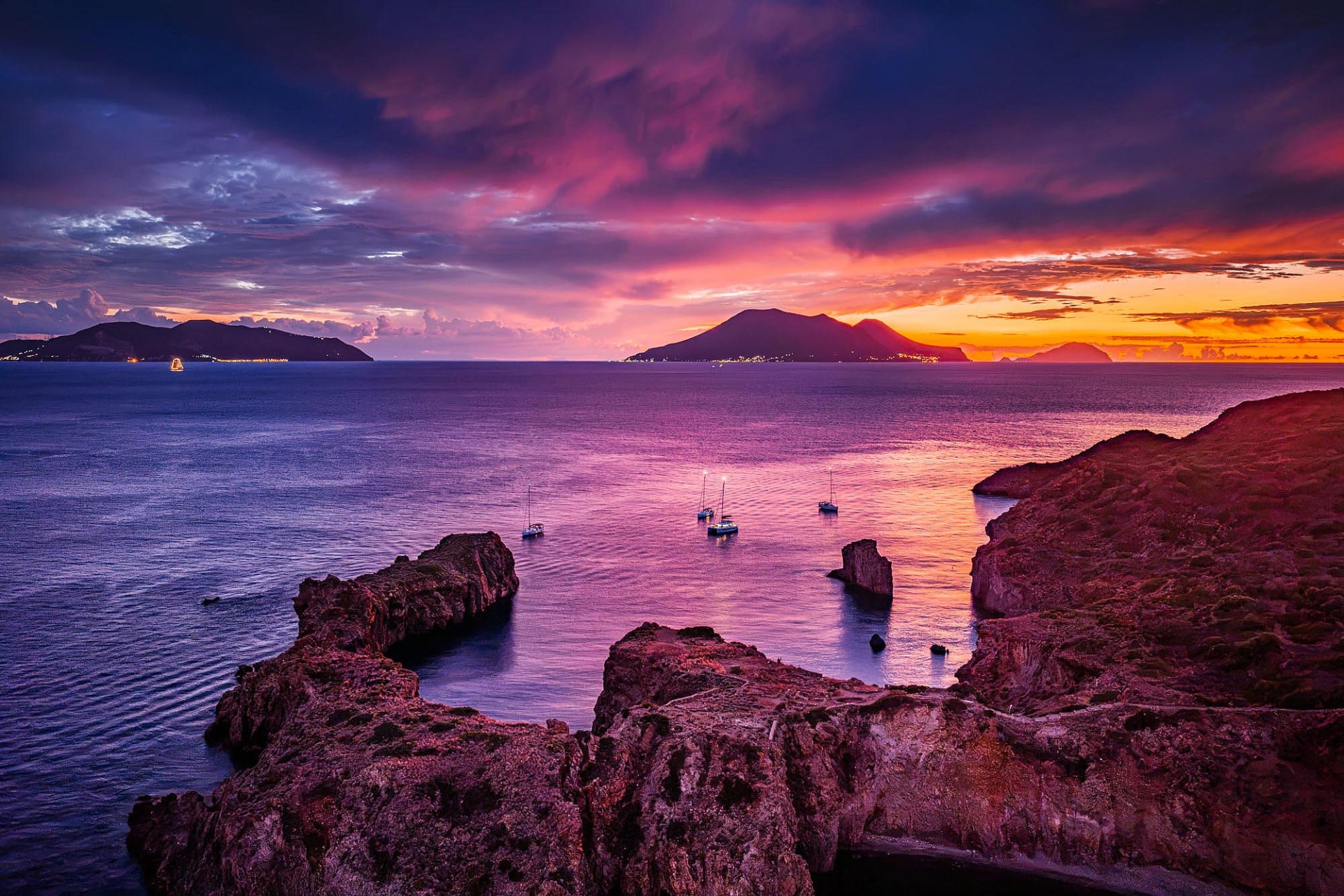 Cala Junco, Tramonto a Panarea