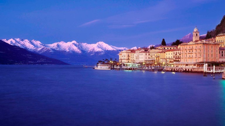 Bellagio, le alpi e il Lago di Como.