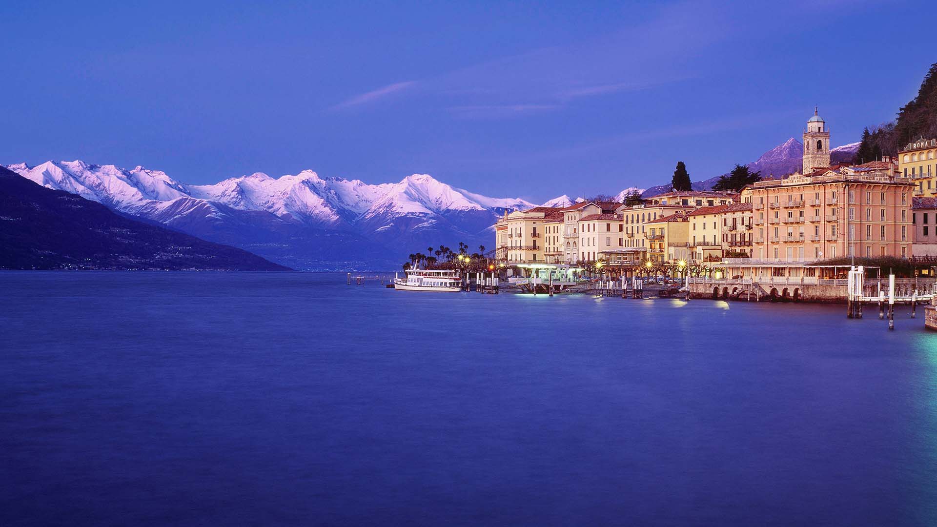 Bellagio, le alpi e il Lago di Como.