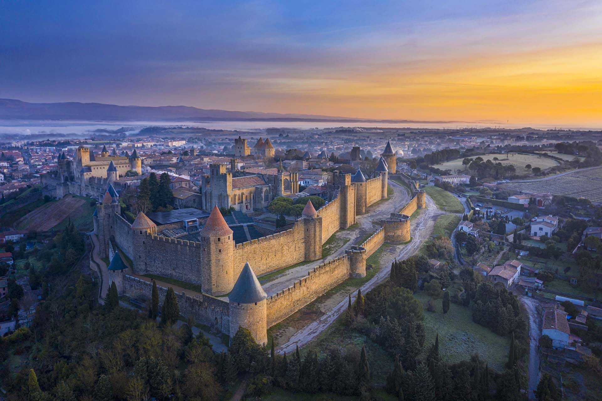 Cité de Carcassonne: La Leggenda Indelebile del Cuore dell’Occitania.