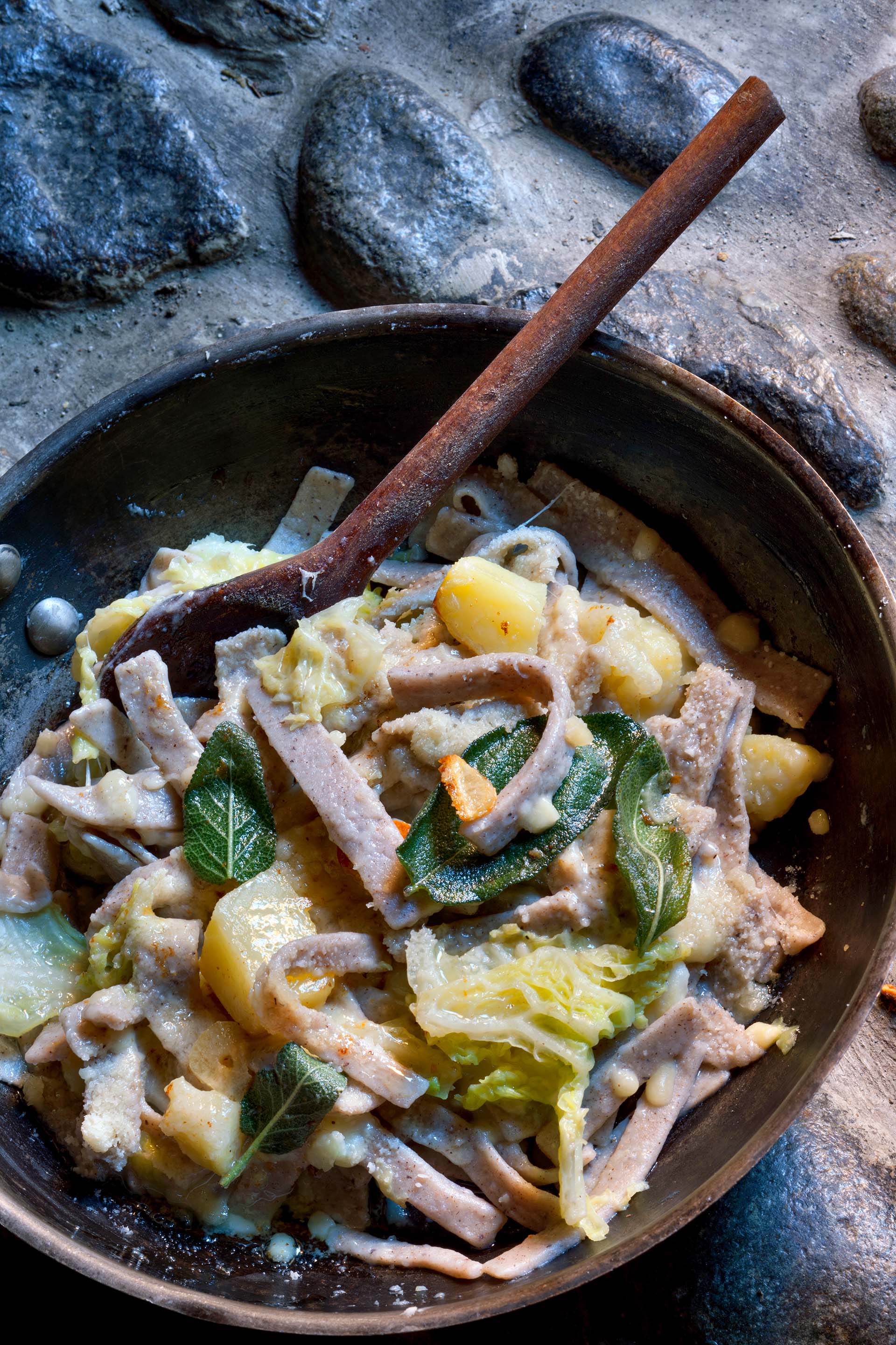 Il Calore della Valtellina in un Piatto: La Magia dei Pizzoccheri