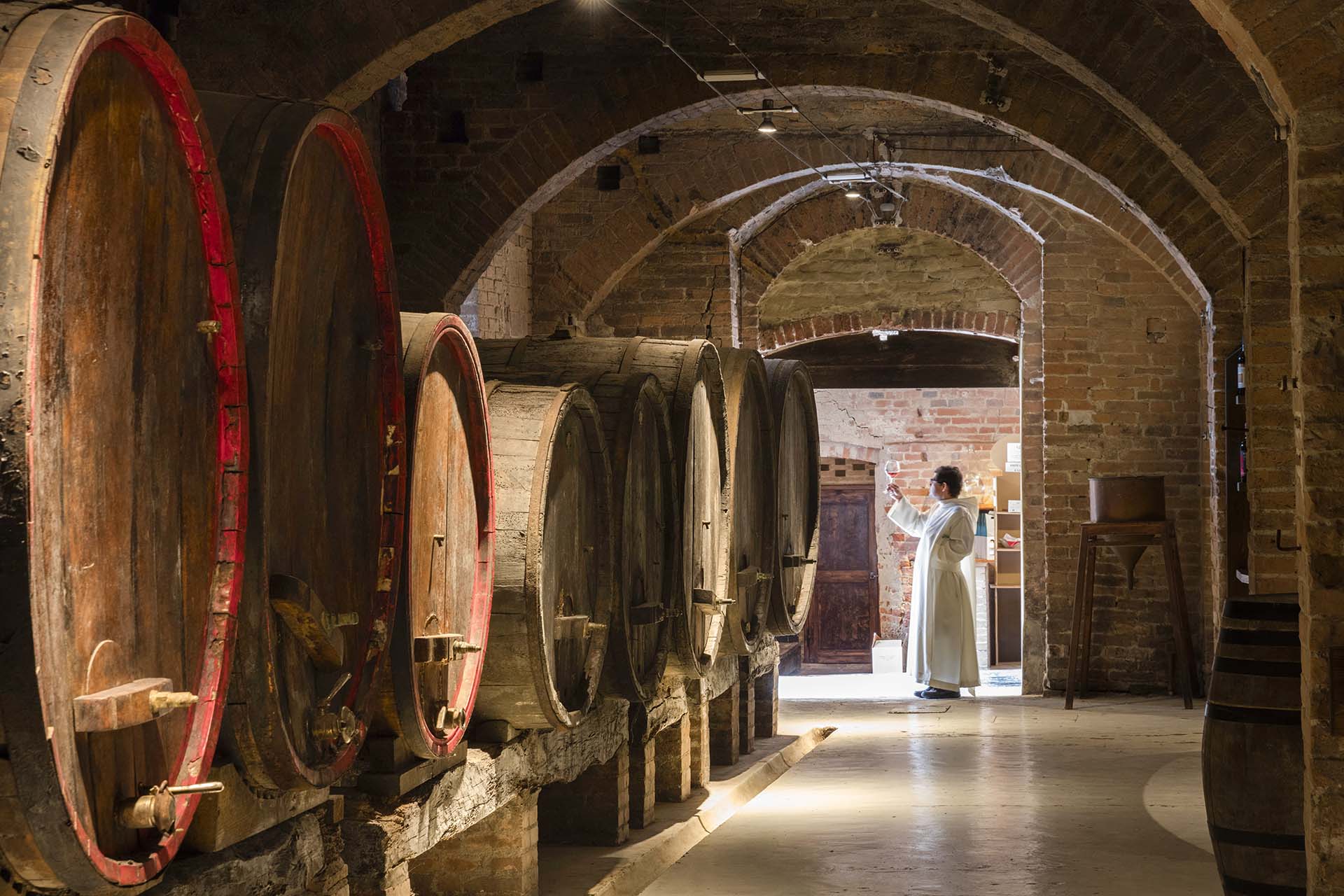 Le cantine dell'Abbazia di Monte Oliveto Maggiore, monastero benedettino situato nel comune di Asciano.