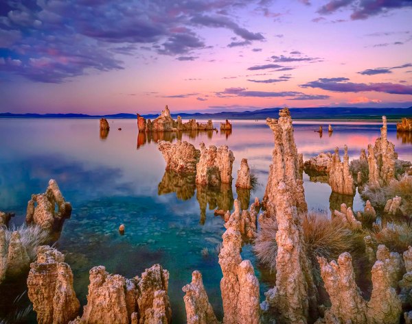 Formazioni rocciose nel Mono Lake Tufa State Reserve in California.