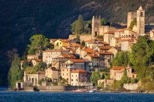 Il borgo di Corenno Plinio sul Lago di Como.