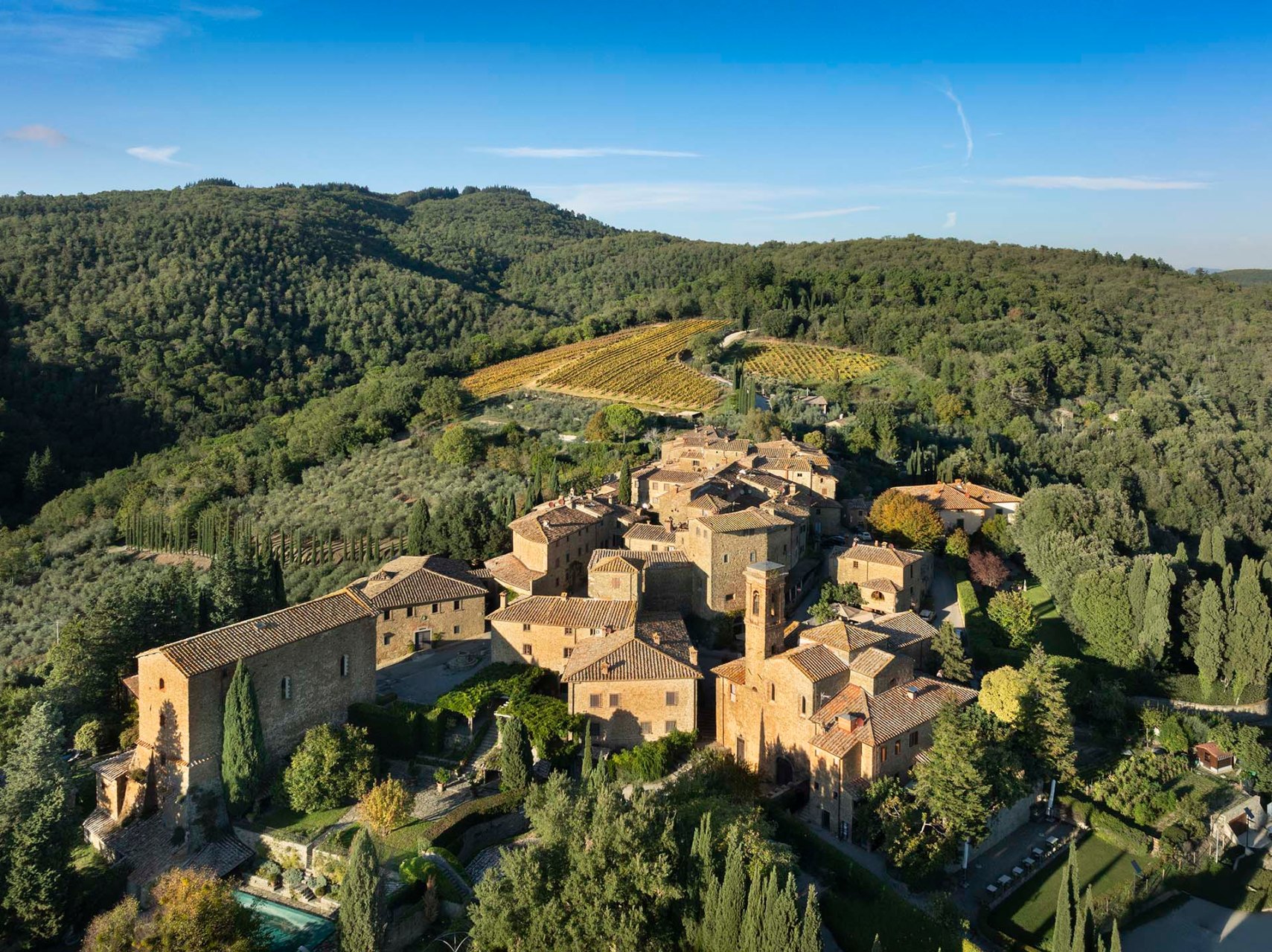 Il borgo di Volpaia tra le colline del Chianti.