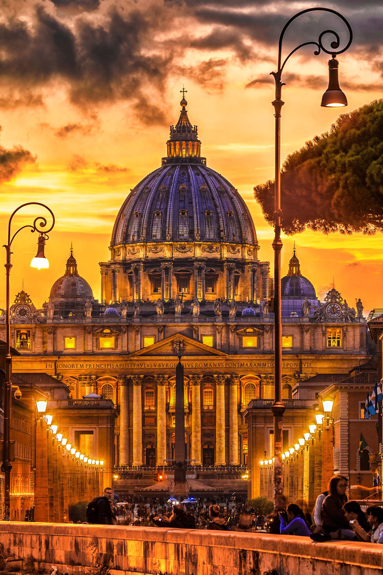 Via della Conciliazione, la strada verso San Pietro e la sua Cupola