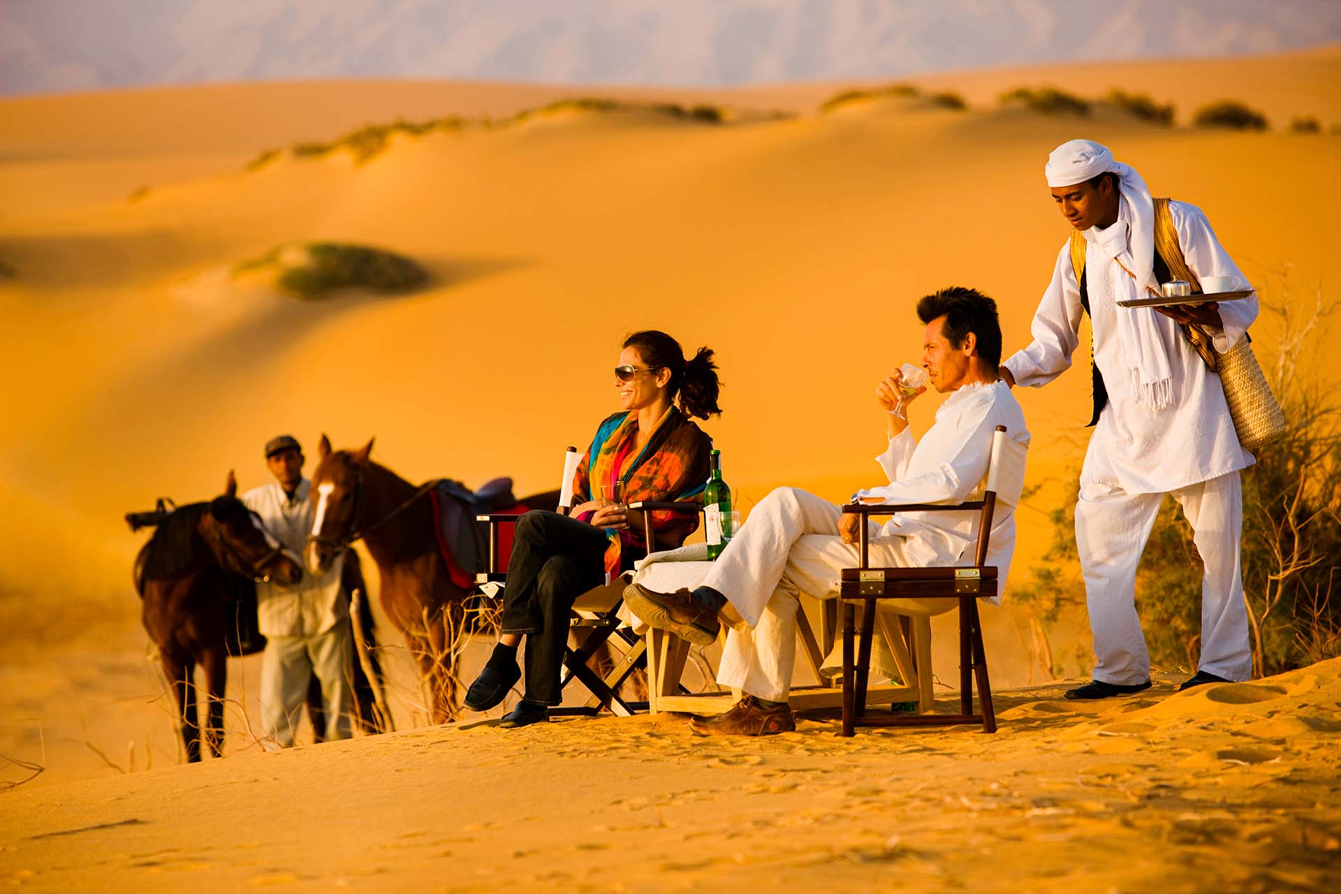 Relax al tramonto nel deserto egiziano.